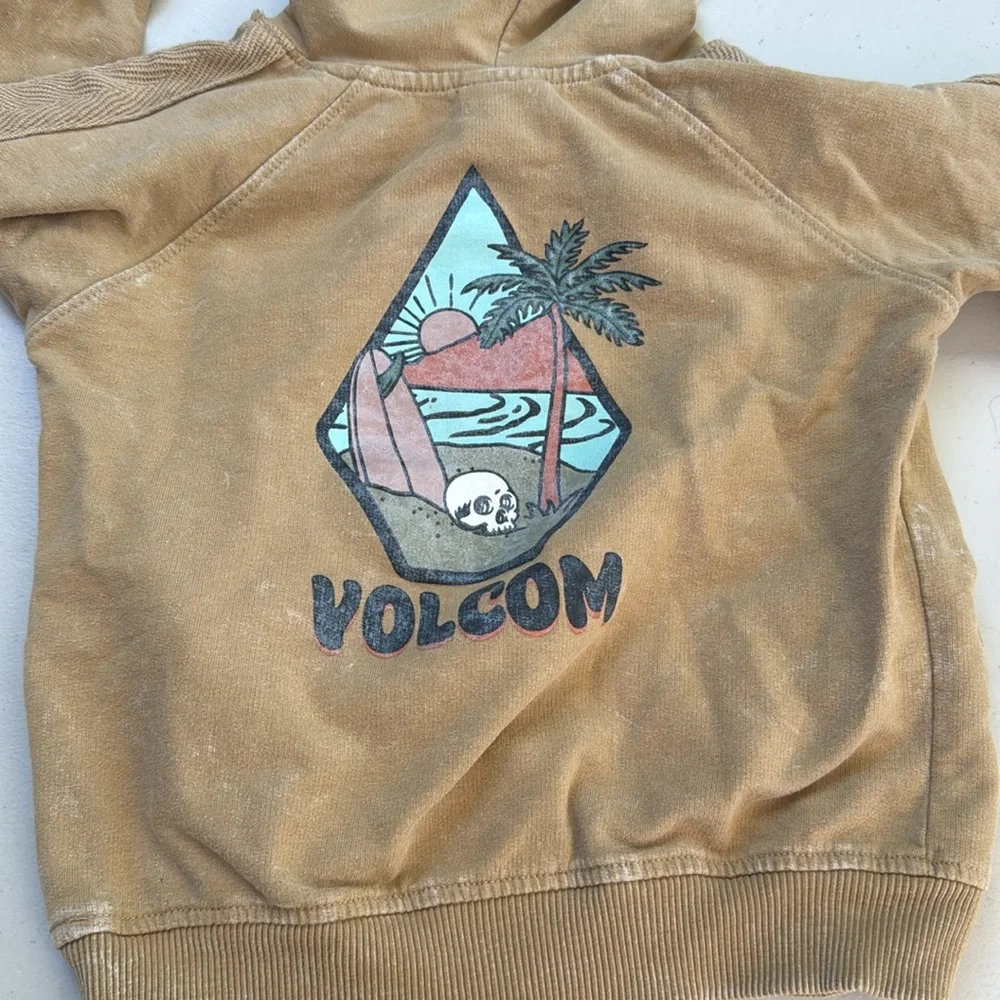 Volcom size 4T set - Picture 3 of 6